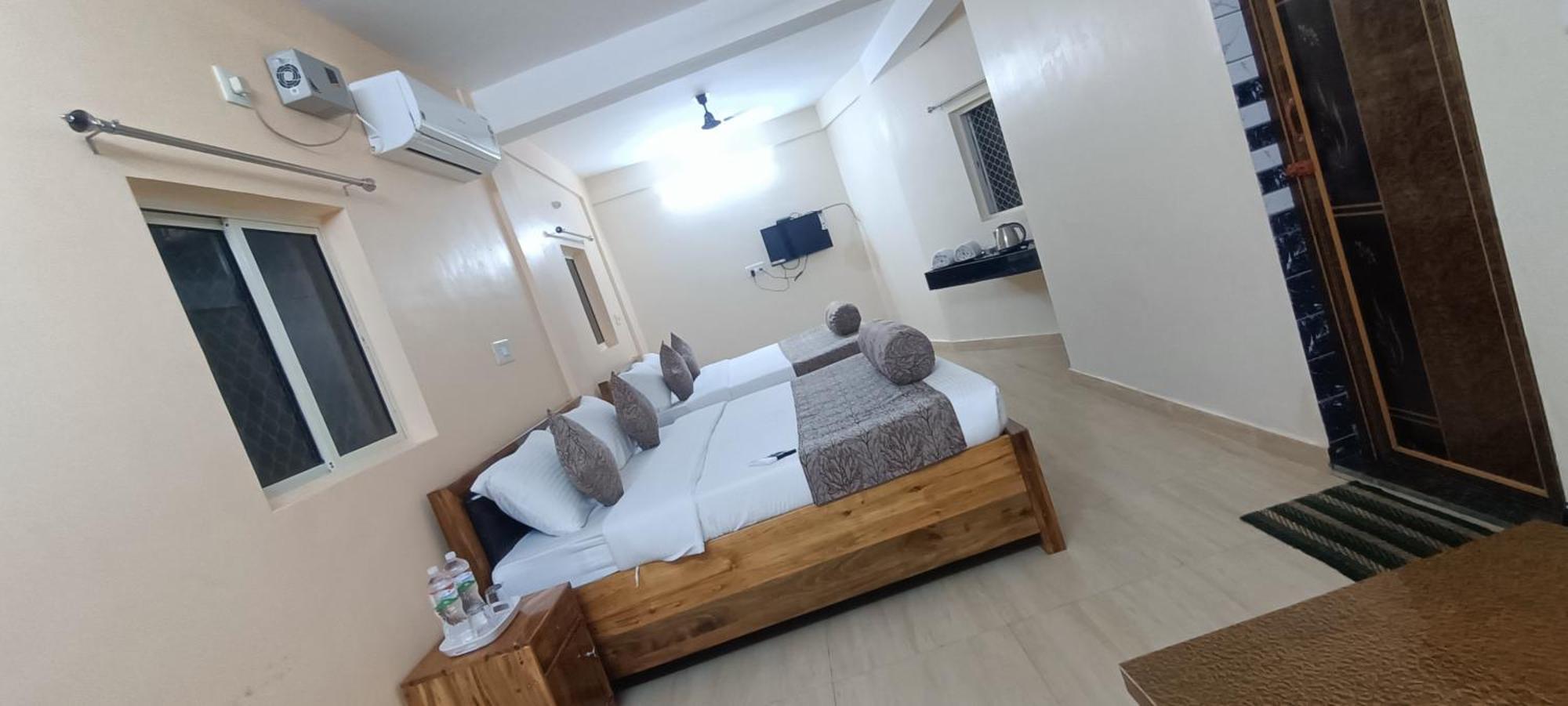 Hotel Vip Prime 푸리 외부 사진