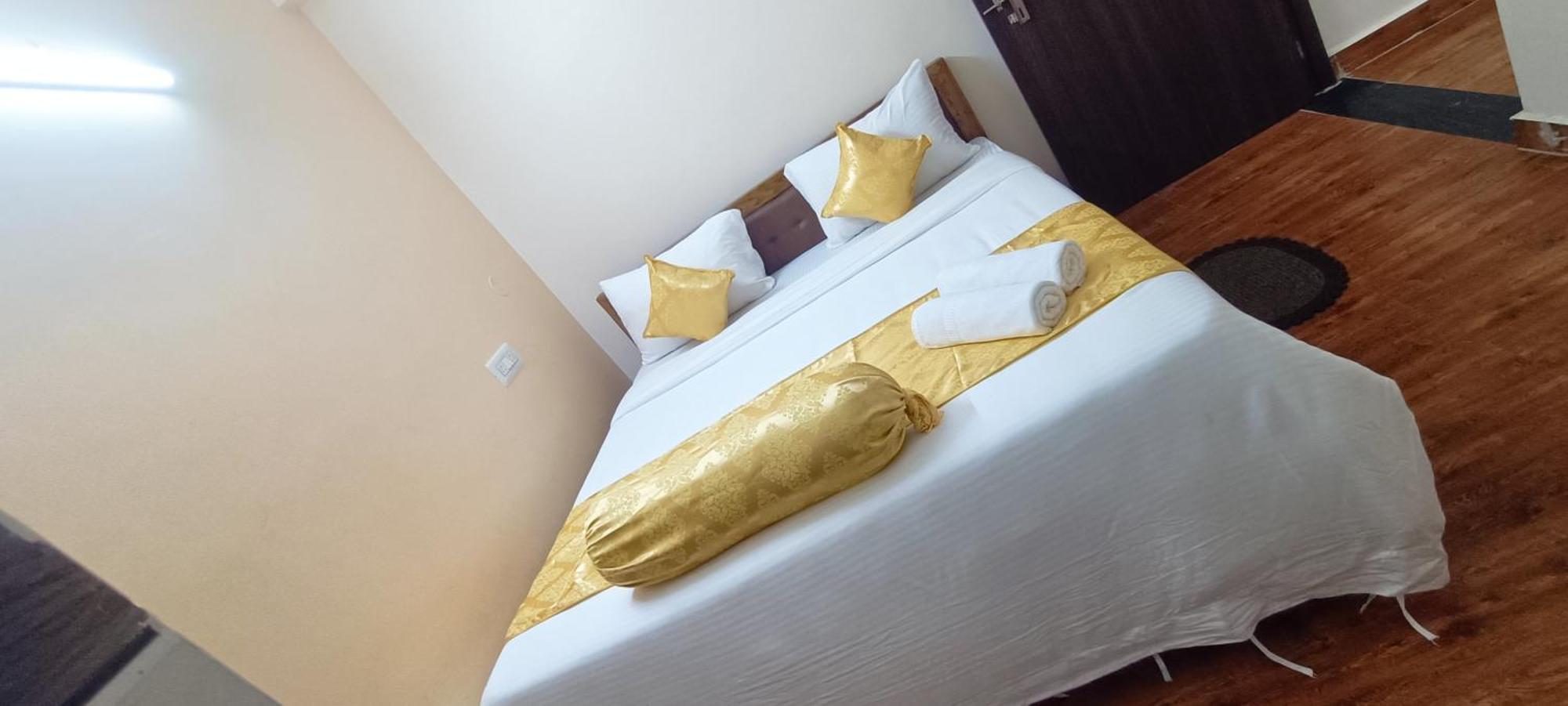 Hotel Vip Prime 푸리 외부 사진