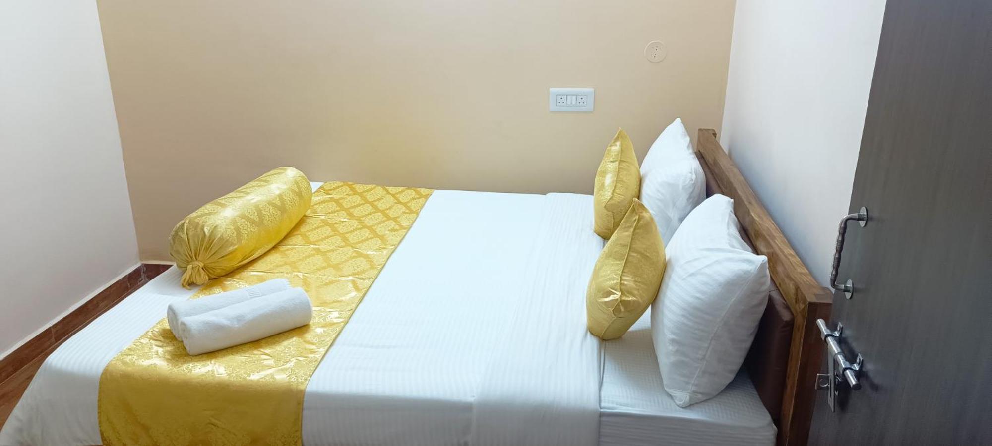 Hotel Vip Prime 푸리 외부 사진