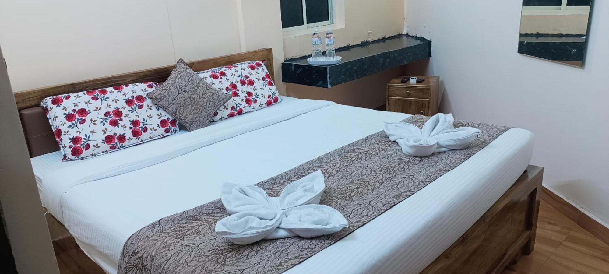 Hotel Vip Prime 푸리 외부 사진