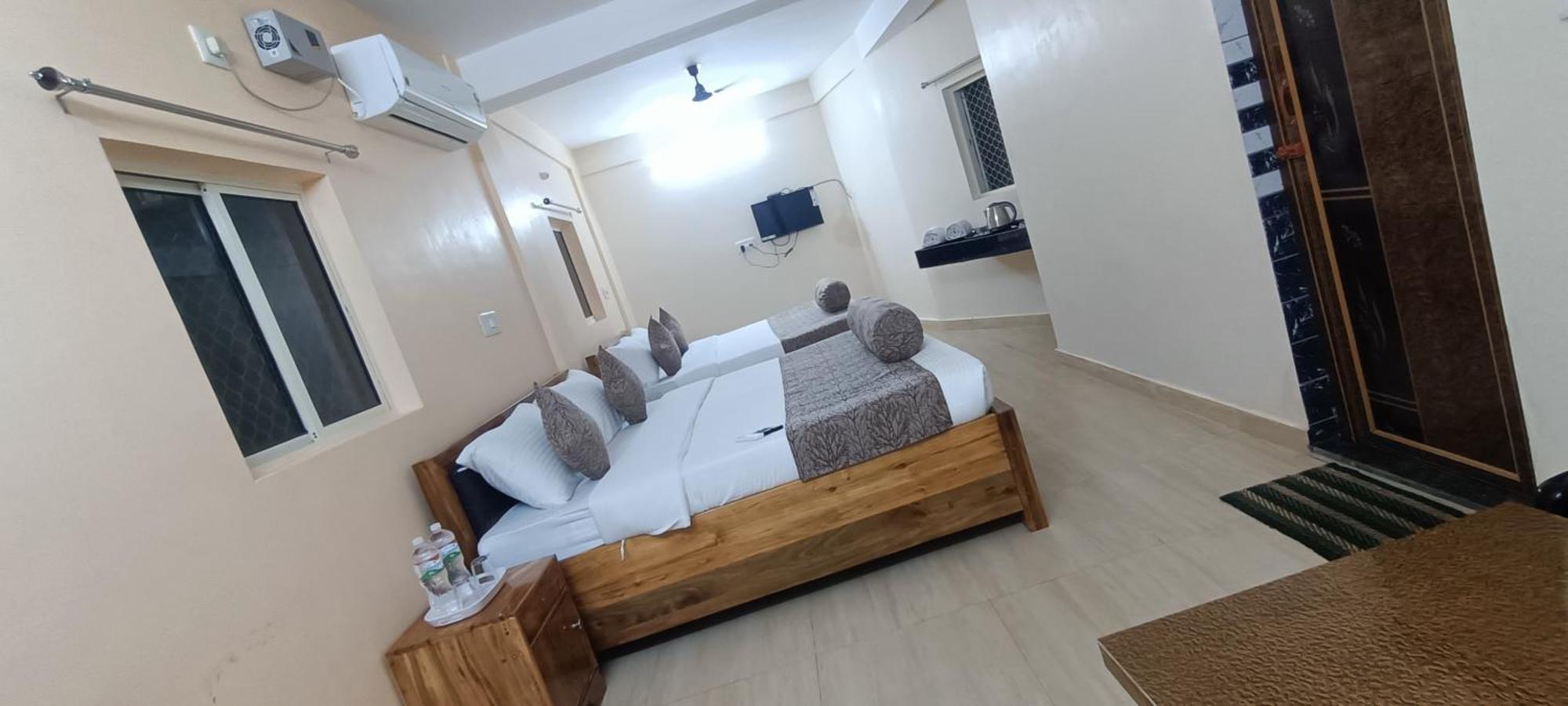 Hotel Vip Prime 푸리 외부 사진