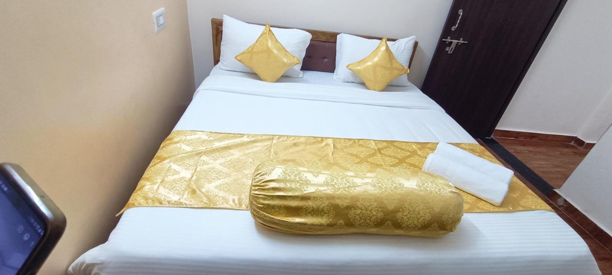 Hotel Vip Prime 푸리 외부 사진