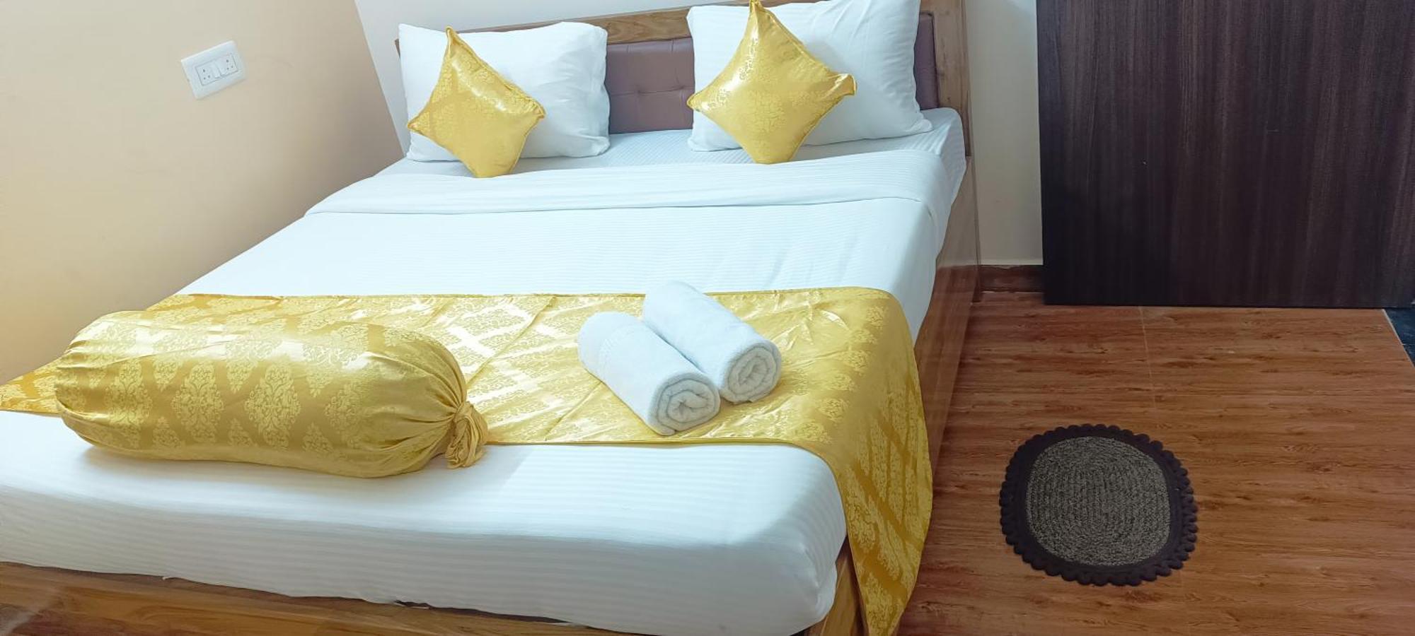 Hotel Vip Prime 푸리 외부 사진