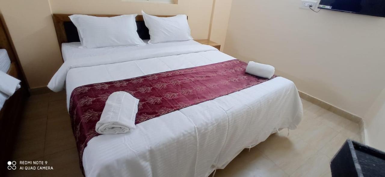 Hotel Vip Prime 푸리 외부 사진
